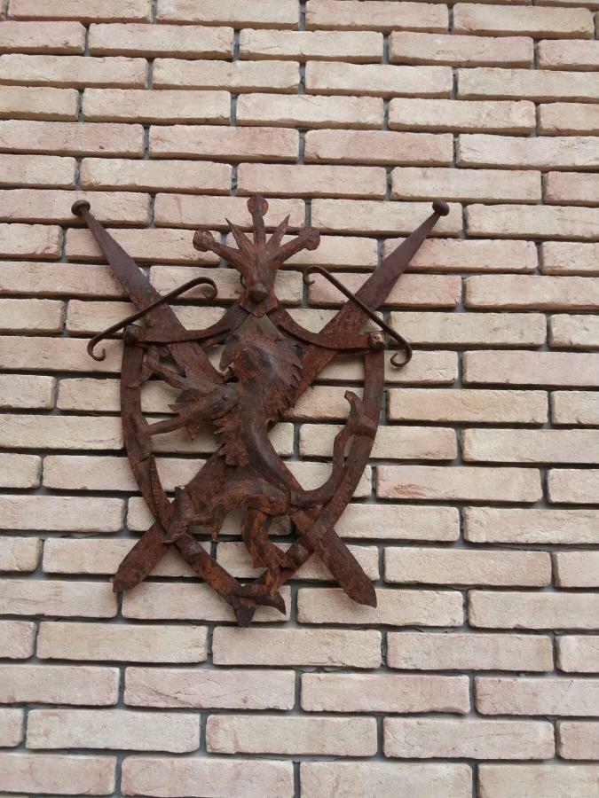 皮亚扎-阿尔梅里纳 Il Castello酒店 外观 照片
